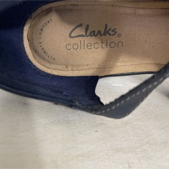 Clarks Collection Size 7 Comfort Shoe Heels Navy Blue Strap Closed Toe - Picture 10 of 10